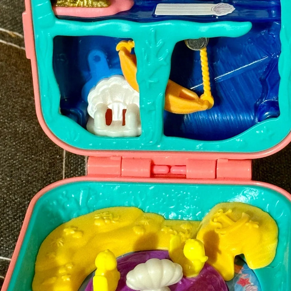 Poly pockets 4 cases with accessories - Picture 7 of 11